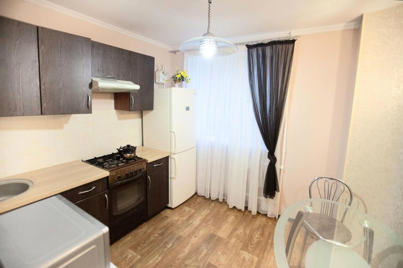 Двухкомнатная Квартира 300М От Моря Ул Парковая 18 Отчетные Док Chernomorsk Exterior foto