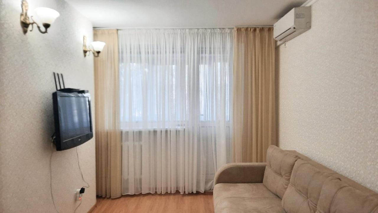 Двухкомнатная Квартира 300М От Моря Ул Парковая 18 Отчетные Док Chernomorsk Exterior foto