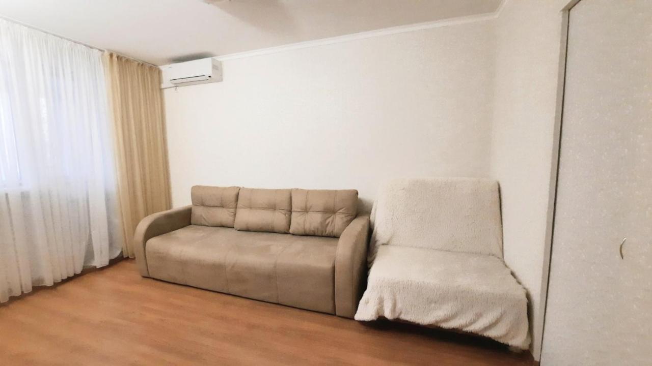 Двухкомнатная Квартира 300М От Моря Ул Парковая 18 Отчетные Док Chernomorsk Exterior foto